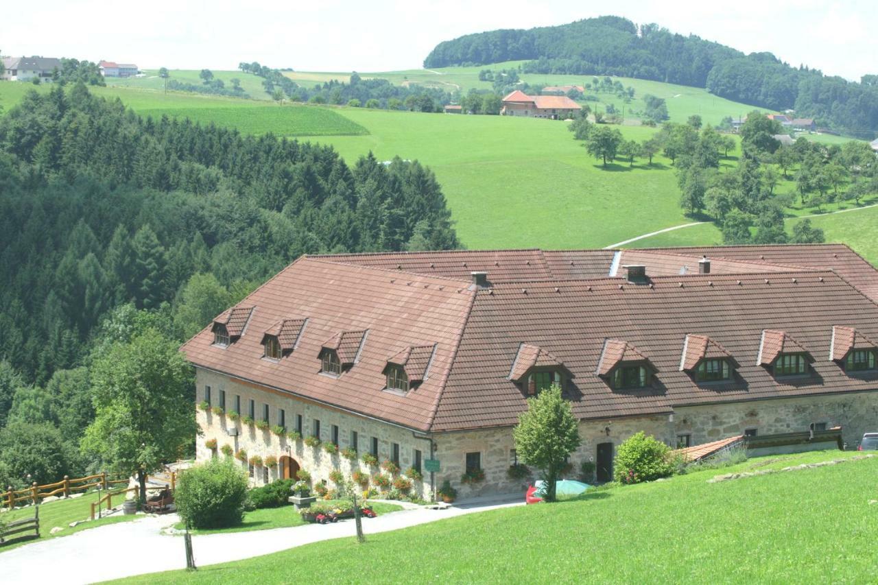 Dorferhof Villa Weistrach ภายนอก รูปภาพ
